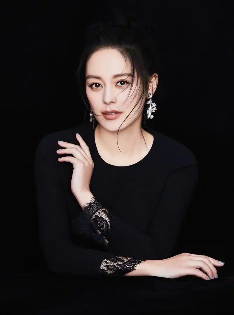 回顾王力可:撞脸宁静阿娇被称"央视亲闺女",演40次女主仍不火