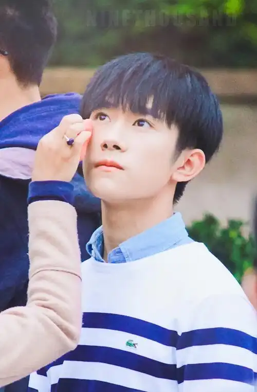 易烊千玺16岁hbd 易烊千玺 yyqx 1128