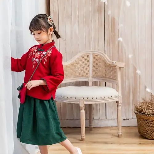 小女孩唐装_儿童汉服女童长袖秋冬古风超仙小女孩 - 阿里巴巴