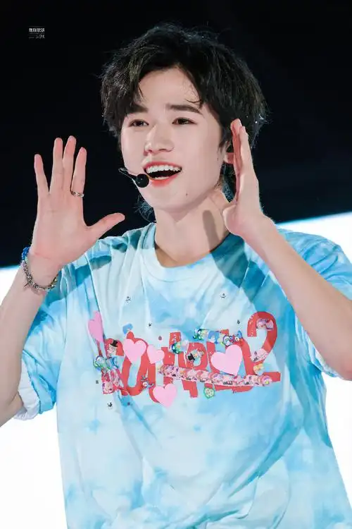 宋亚轩 十九无垠轩邈近云霄