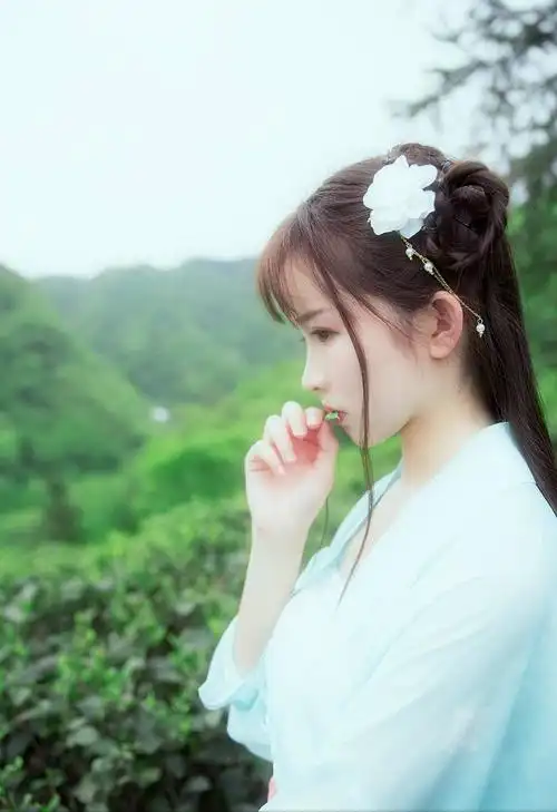 7张素丽淡雅的少女古风打扮照片,你觉得怎么样?