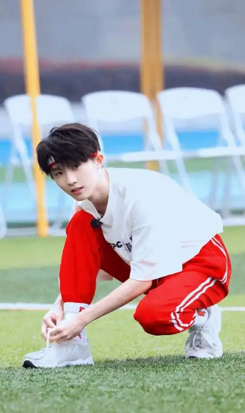 马嘉祺发带造型