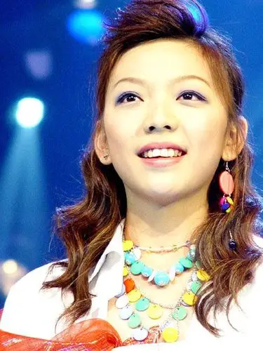 厉娜许飞张亚飞领跑十强图