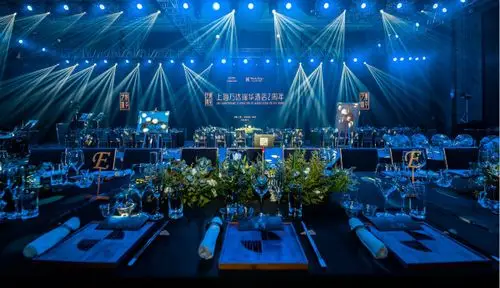 晚宴现场图片_meitu_1.jpg