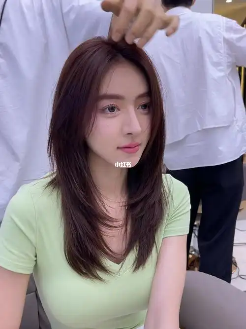 减龄气质质感发型提案高层次碎发