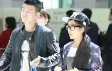 炫富,卖惨,哭穷,当小三,吉克隽逸立了10年的朴实人设终于崩了