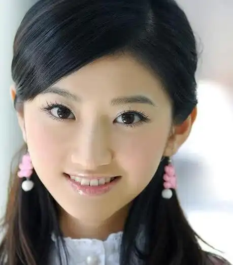 景甜12年前旧照一身粉色装扮模样超青涩和现在简直判若两人