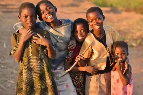 黄种人和黑种人差距(黄种人与白种人为何能自由交配)(14)