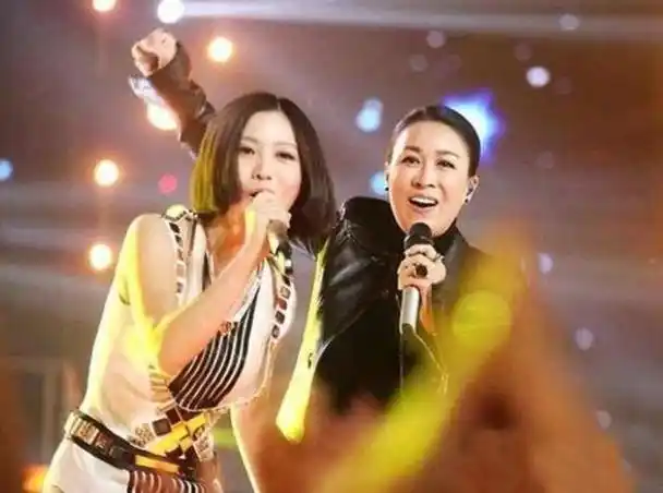 回顾与那英"闹翻"的三位明星,两位已退圈,一位已"天人永隔"