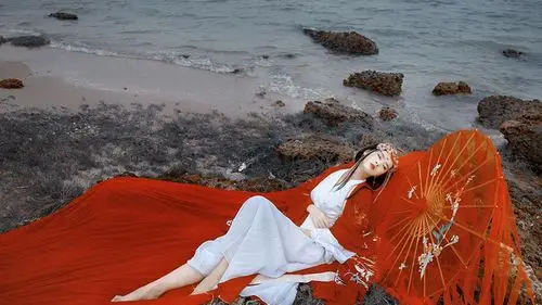 红衣古风美女高清桌面壁纸壁纸壁纸是一款电脑壁纸,属于