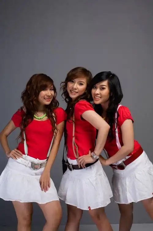 高清美女组合图片