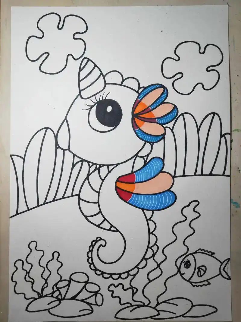 第九篇:《小海马》适合8—12岁的小朋友#儿童绘画作品 #马 - 抖音
