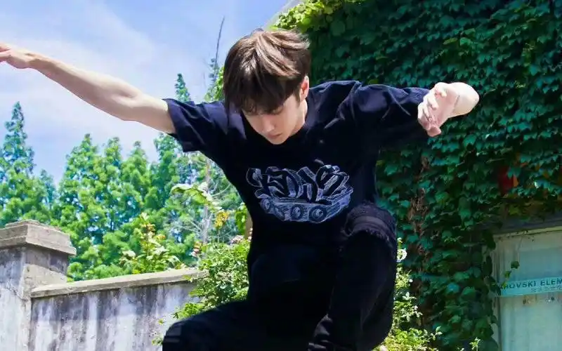 王一博滑板混剪&无感_哔哩哔哩_bilibili