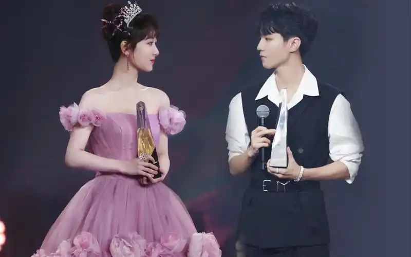 【梳头姐弟】由微博之夜引发的脑洞糖