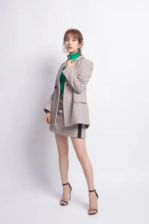 我家那闺女吴昕自爆转型焦虑与沈凌聊天倾诉痛哭