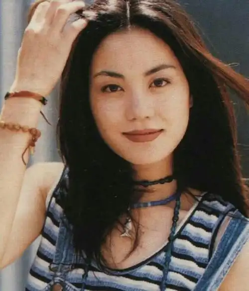 王菲刚出道时大片旧照长发飘飘少女感爆棚