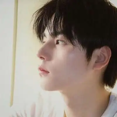 高清男头像侧脸干净 真实男生侧脸头像图片