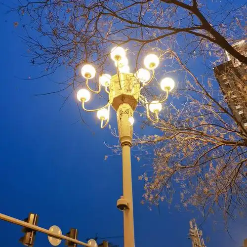 关于路灯的故事,是守护夜晚回家的路