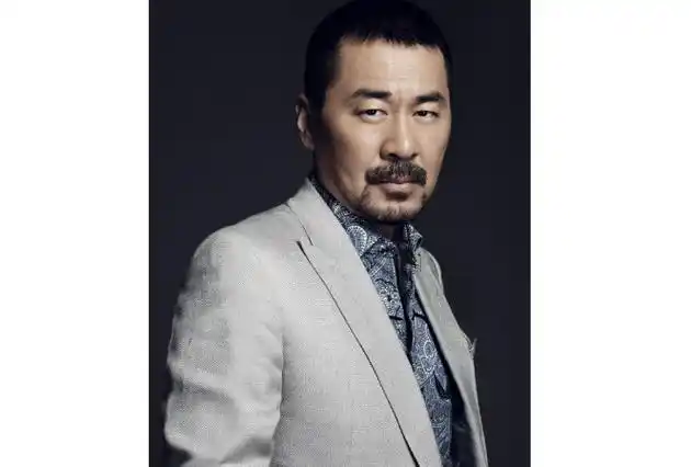 40岁内地男演员排行榜张嘉译排第一乔振宇上榜