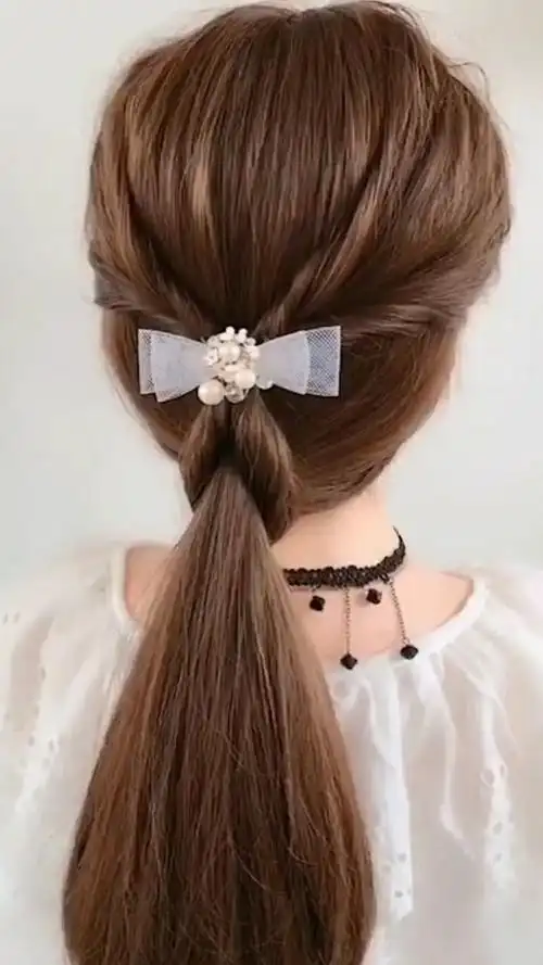 教你一款淑女单马尾,适合穿着礼服扎的发型,你学会了吗?