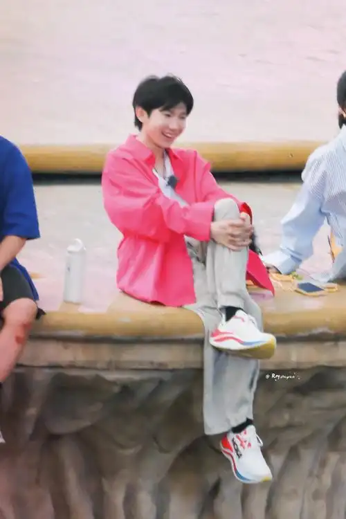 王源城市捉迷藏