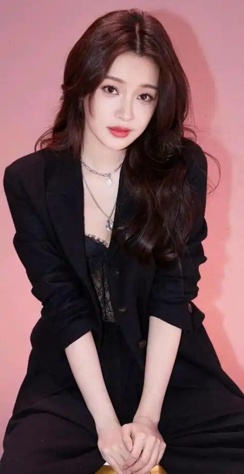 孙怡演绎《知爱》中的"渣女",逆袭离婚后的"小白花"