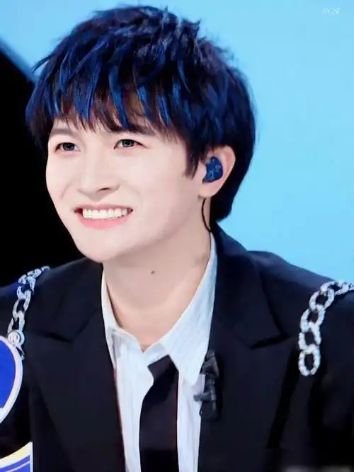 周深认真点评上热搜,像极了老中医开药方,哈哈|综艺|创造营2021_网易