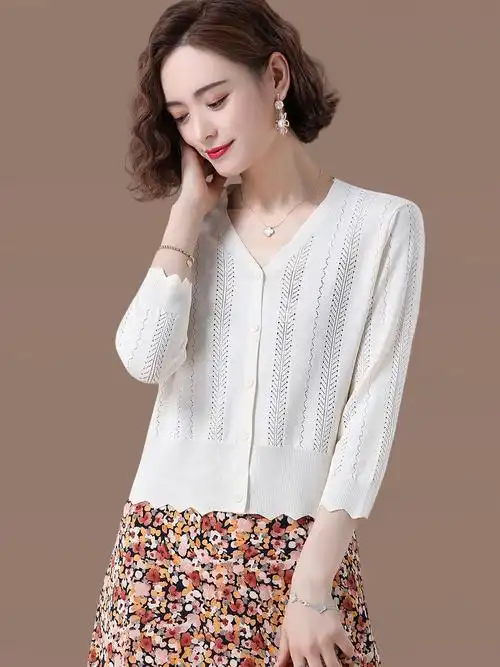 冰丝针织小开衫外套2021新款夏季薄款女士镂空外搭披肩配吊带裙子