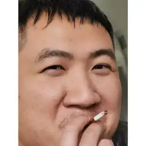 好大的烟锅巴踩不熄