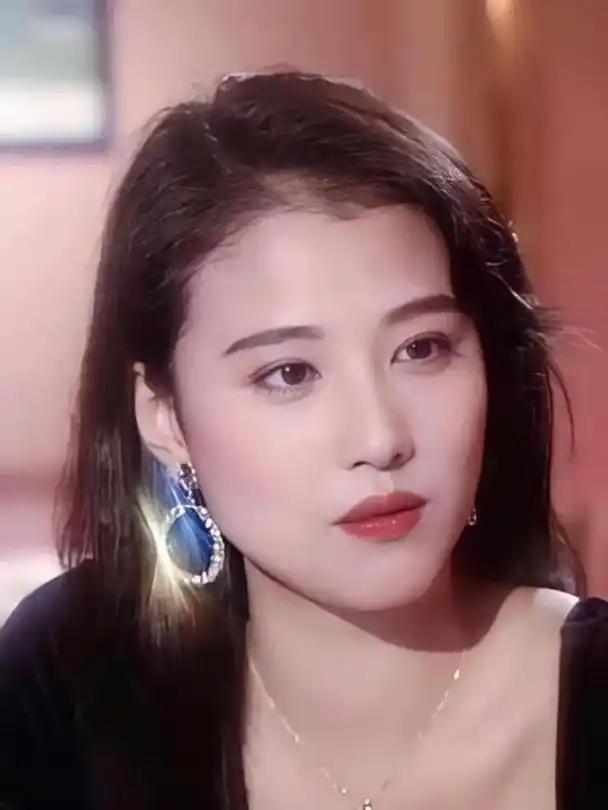 周海媚人如其名天生妩媚风情万种