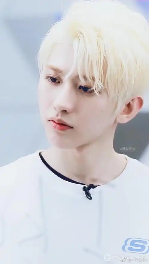 蔡徐坤啊 白发的坤