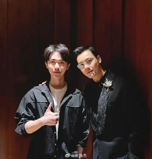 十年前vs十年后  大小陵越合照,梦回古剑    @william威廉陈伟霆ct