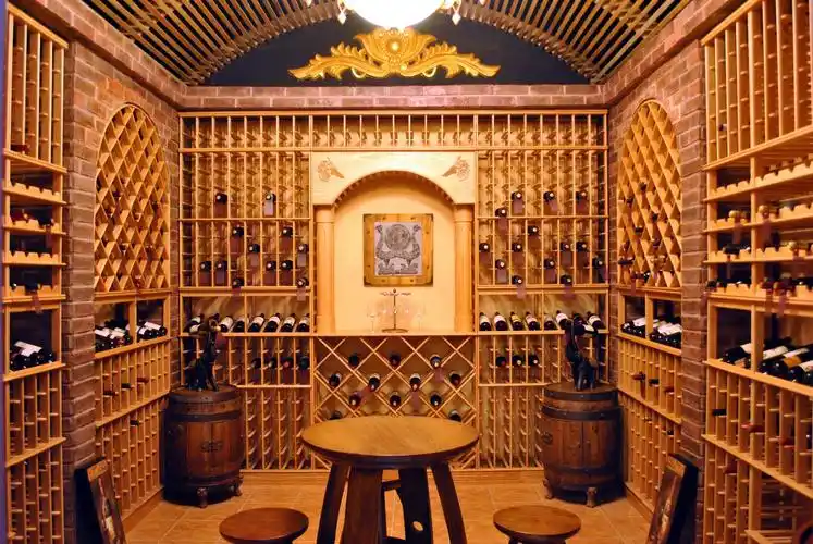 完美的酒窖设计藏不住的优雅