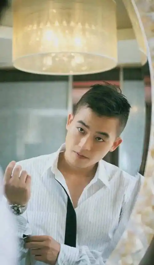 欧豪(oho ou),1992年10月13日出生于福建省福州市平潭县,中国内地流行