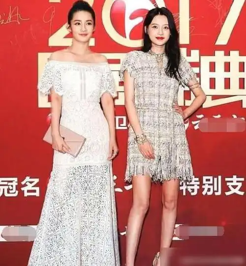 都说孙怡李沁长得像双胞胎当两人同框后才知啥叫风格迥异