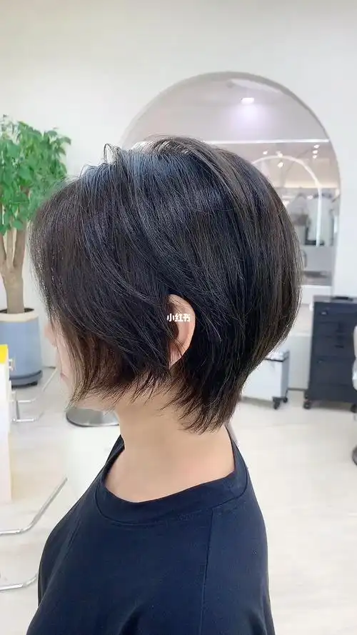 日系短发|如何获得一颗不翻车的日系碎发头