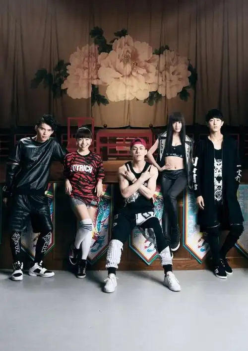 十七后与青春化敌为友