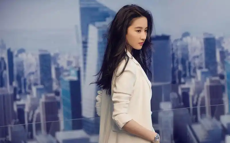 刘亦菲有哪些适合做手机壁纸(屏幕和锁屏)的图片?