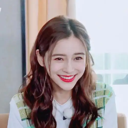 杨颖头像08星期三