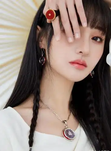 郑爽荣获2019年度人气先锋演员,人如其名,关键靠这一点