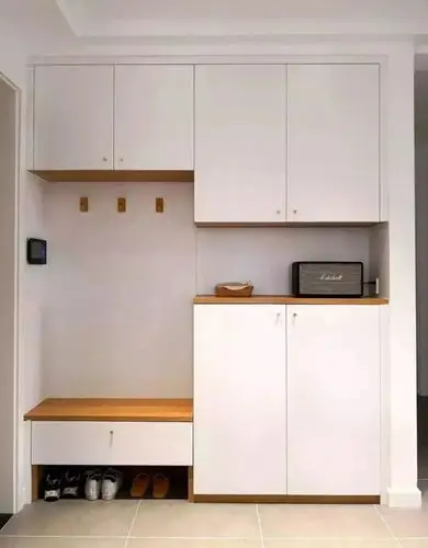 3,鞋柜内部的高度不要全统一,我们都知道鞋子的高度不一样,比如高跟鞋