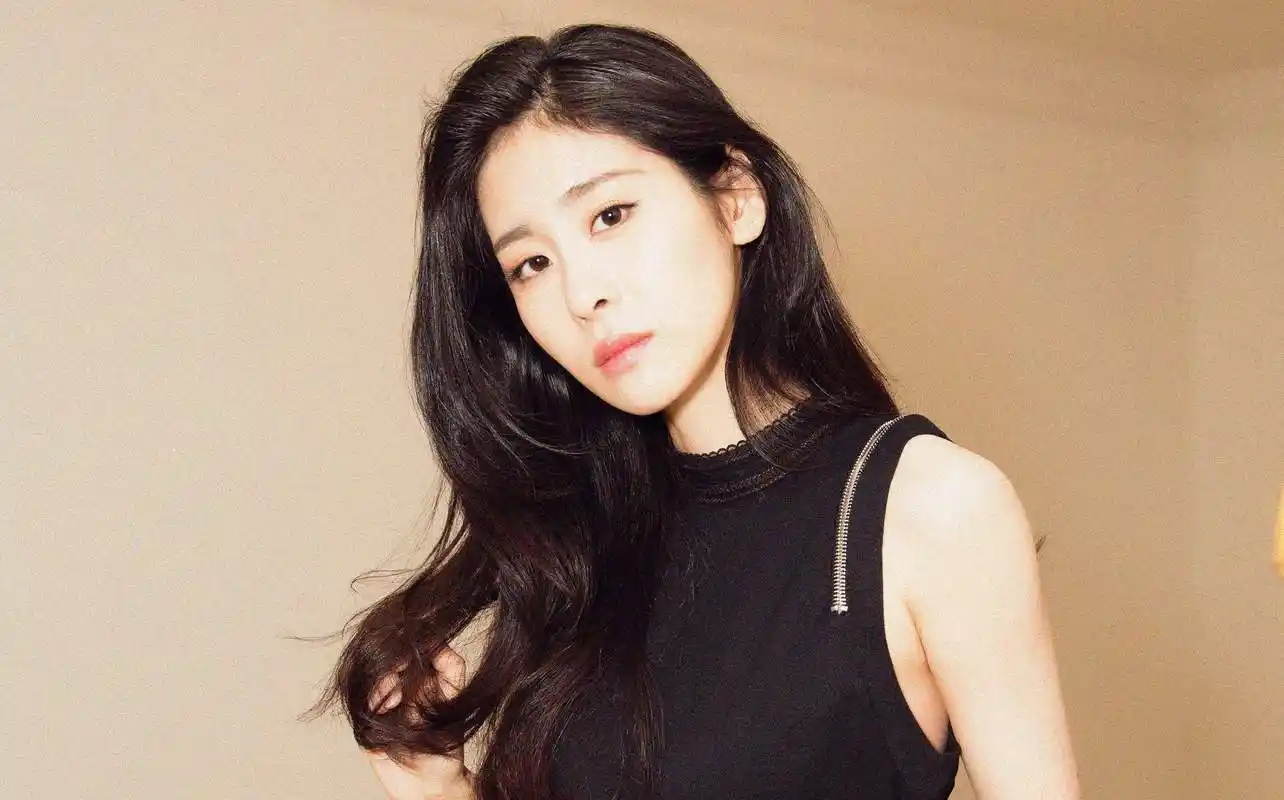 网传张碧晨因偷情当小三被原配抓到,而被"封杀"?却被谢娜打脸