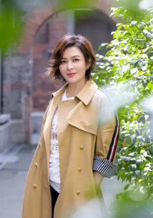 61岁关之琳近照流出嫩似少妇没有一丝大妈味引发热议