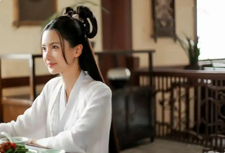 电视剧皎若云间月剧照_警告,张芷溪写的新剧在豆瓣上遭到了批评和批评