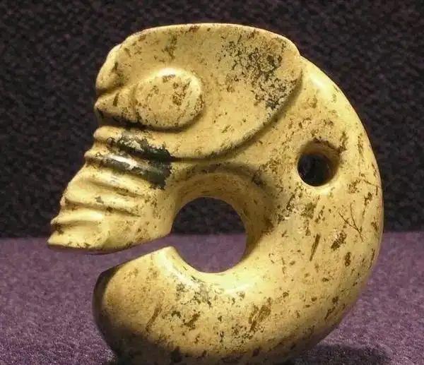 红山文化玉器历史