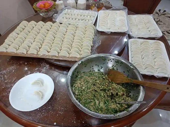 为辞旧迎新庆春归,今天在家包饺子.