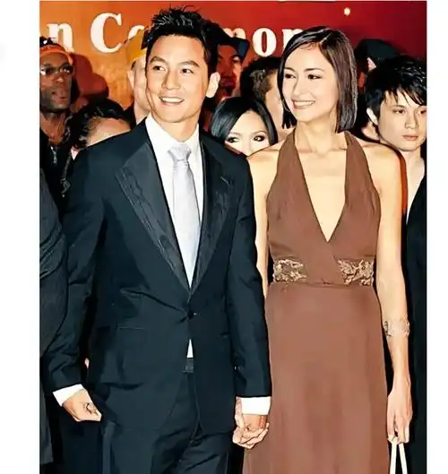 吴彦祖和老婆lisa的合影这对夫妻真是太上镜了简直是天设地造