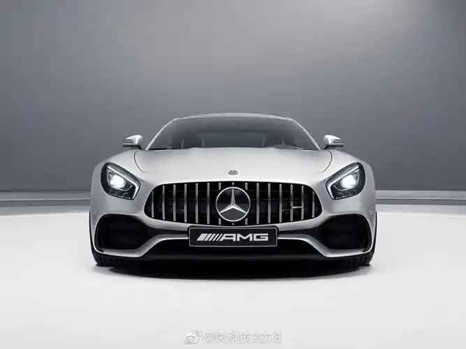 新款奔驰amggt双门跑车家族上市 zt