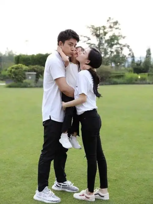 贾乃亮方回应与李小璐复合传闻