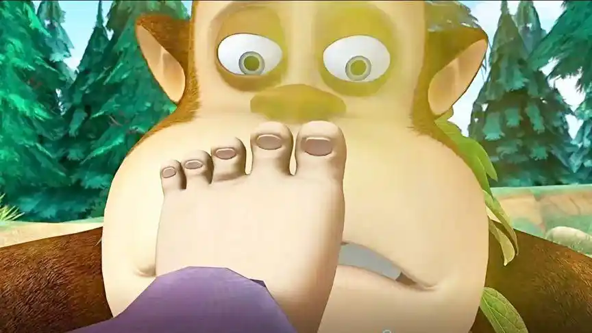 熊出没:光头强用自己的臭脚丫,臭晕了吉吉